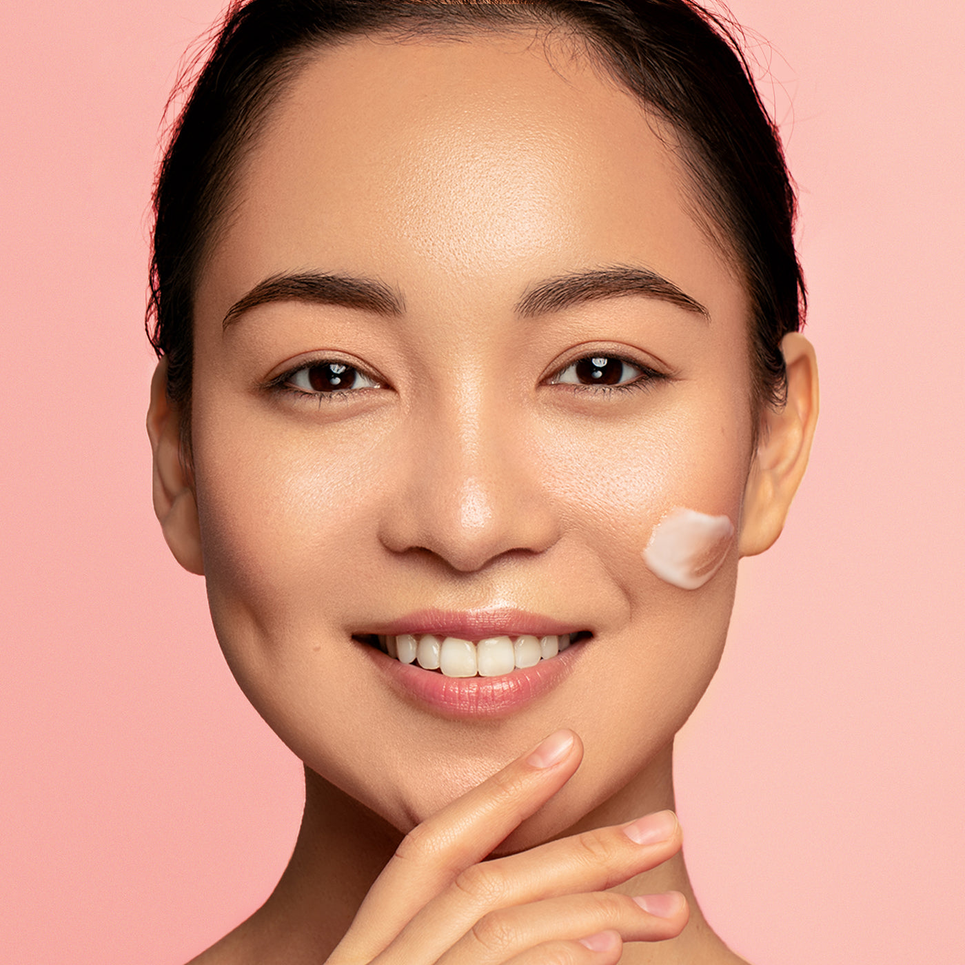 Glow-boosting Facial Moisturizer